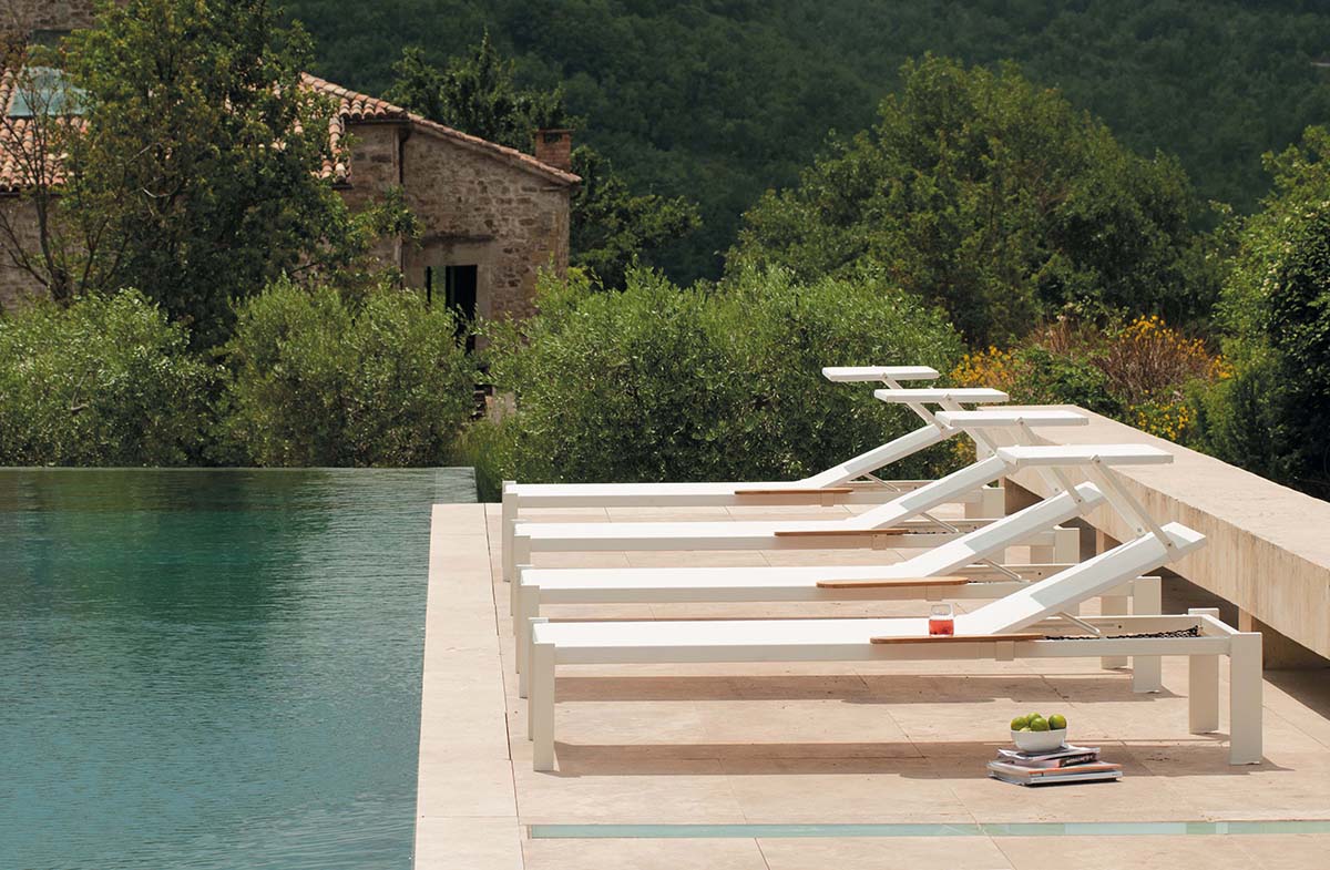 bain de soleil shine emu