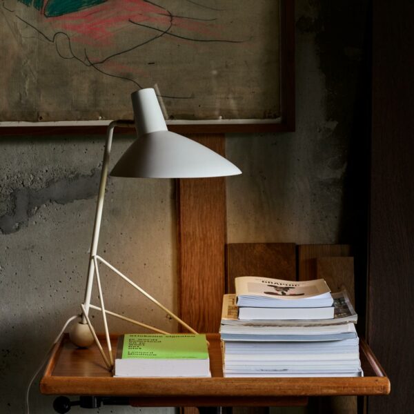 LAMPE TRIPOD - &TRADITION