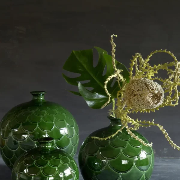 Vase misty rond émaillé vert