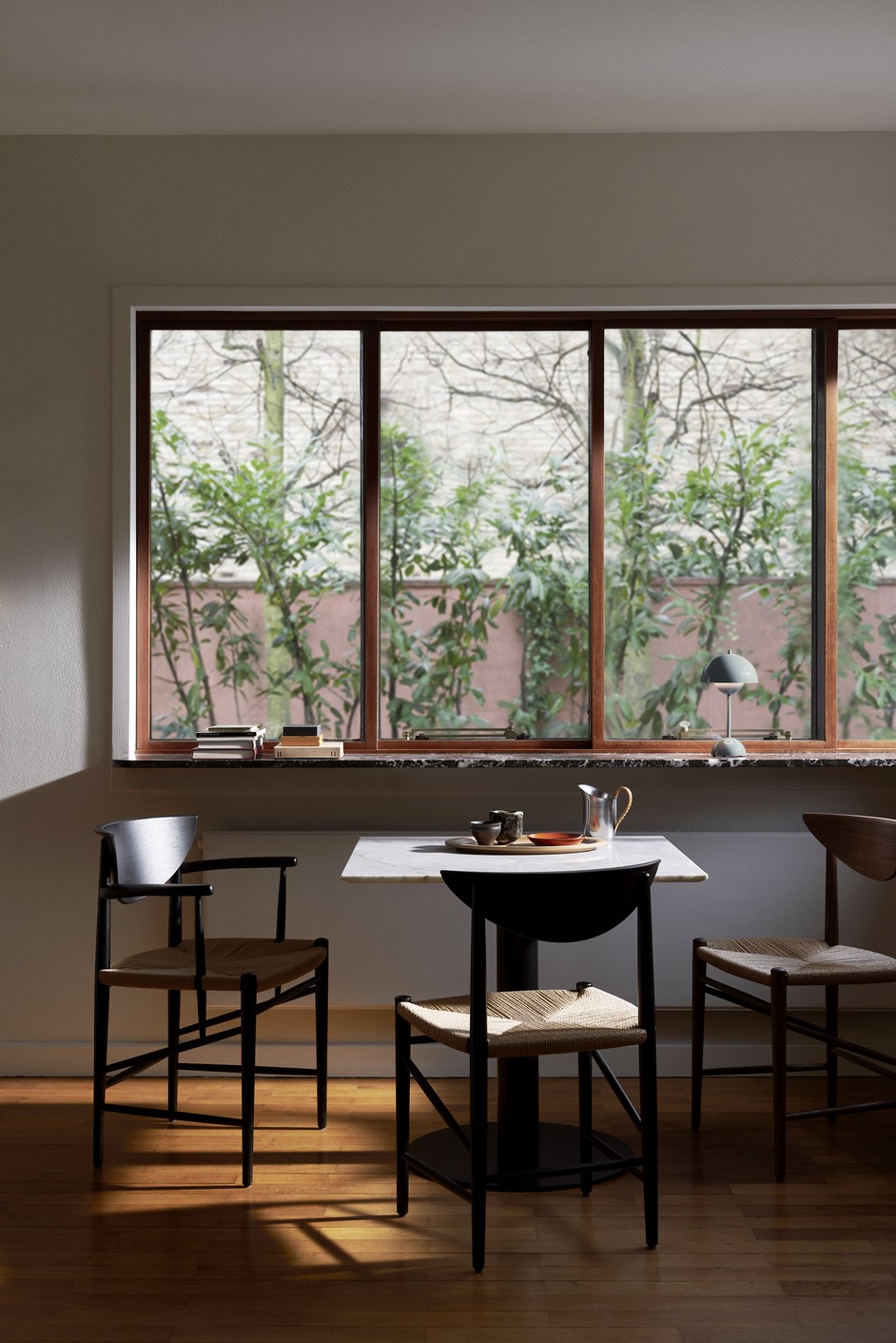 ATD_Retail_2021_In_between_SK16_Drawn_HM4_amp_HM4_Collect___Tray_SC64_Flowerpot_VP9