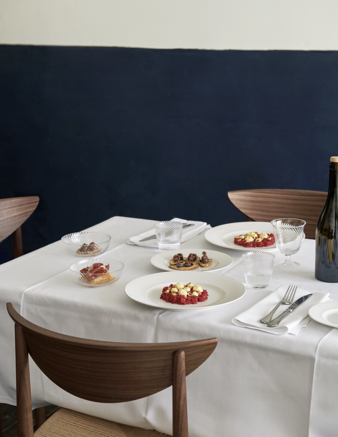 ATD_Retail_2022_Drawn_HM3_Collect_Bowl_SC82_Collect_Glass_SC78_Collect_Wine_Glass_SC79_2