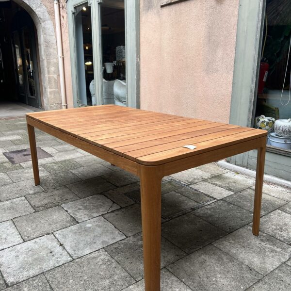 Table ELIZABETH - CINNA