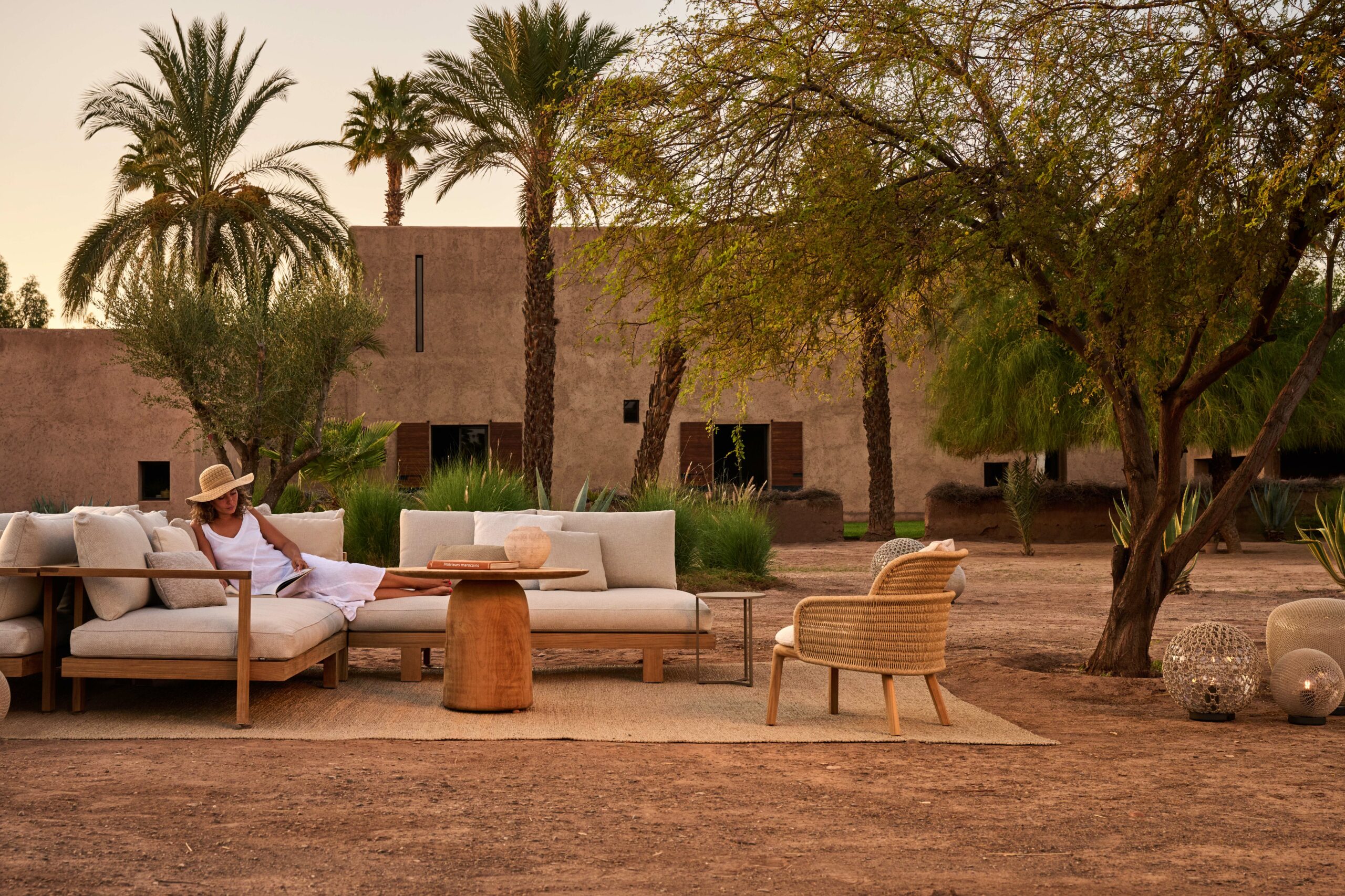 _DSC7926 canapé extérieur pure tribu