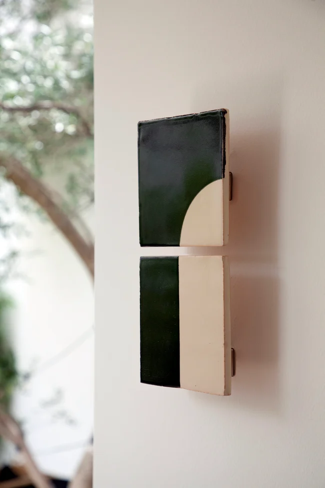 Tiles+Door+side+site+off APPLIQUES TILES VIOLAINE D4HARCOURT