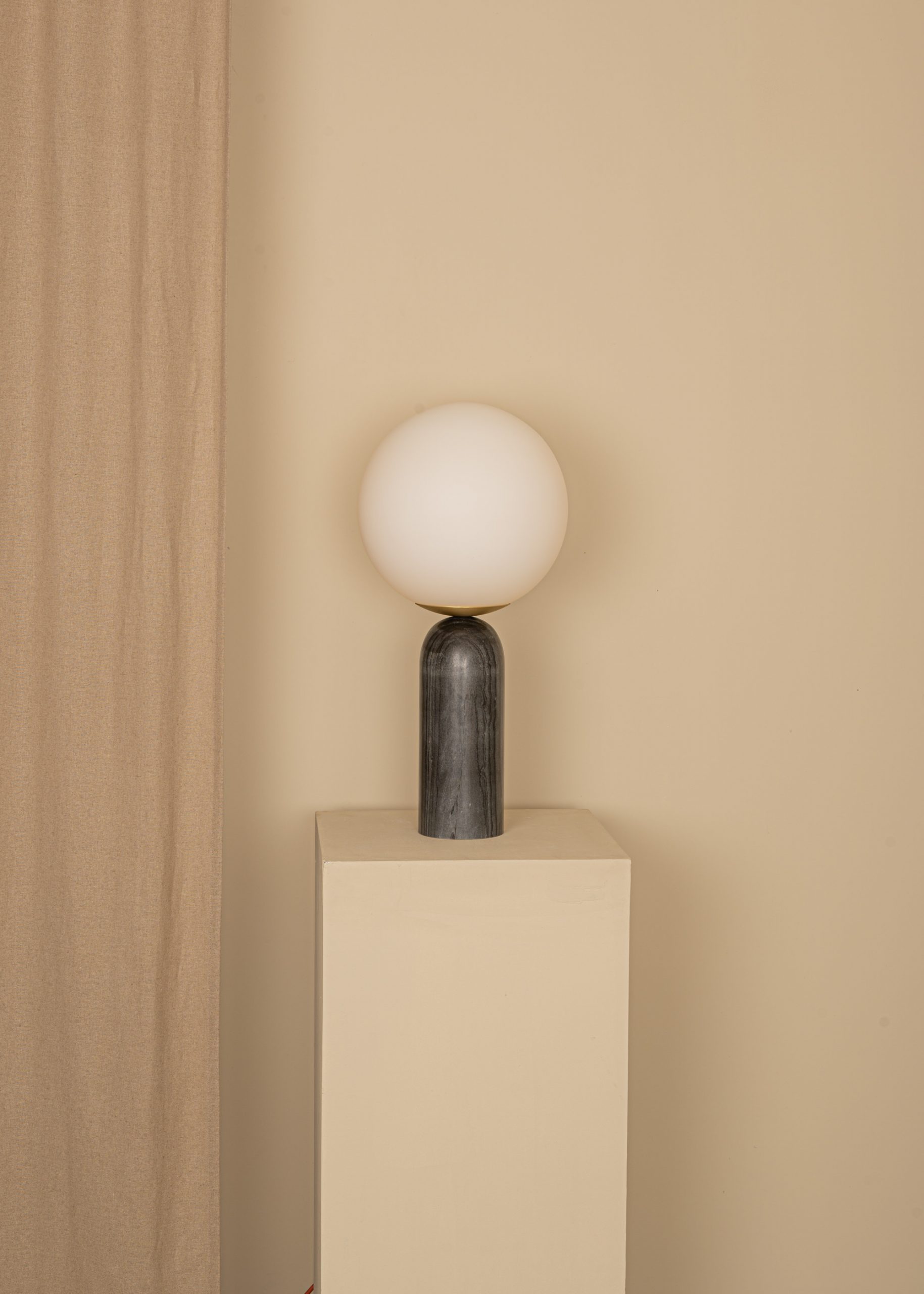 Atlas_BM-5-scaled-m-noir