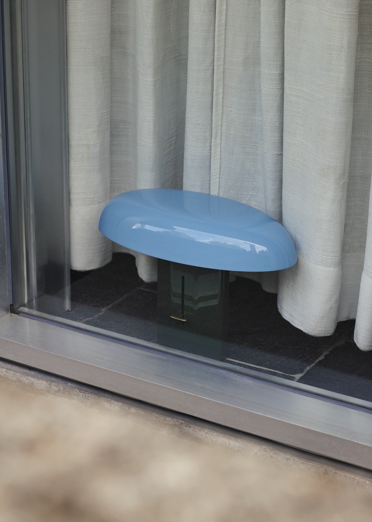 ATD_Retail_2024_Montera JH42_window lampe montera &tradition