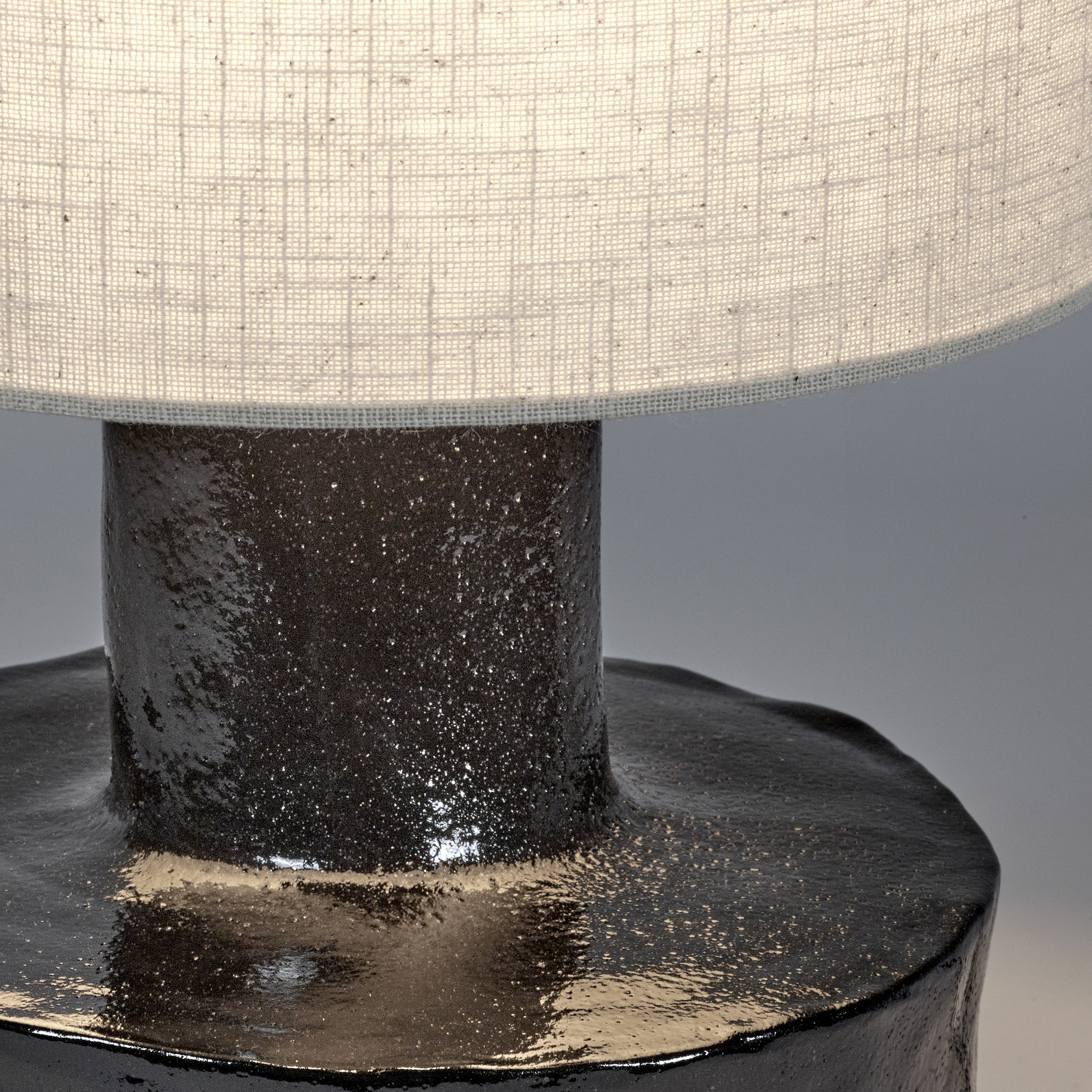 lampe-de-table-catherine-noir-beige-serax_madeindesign_402647_original lampe catherine serax
