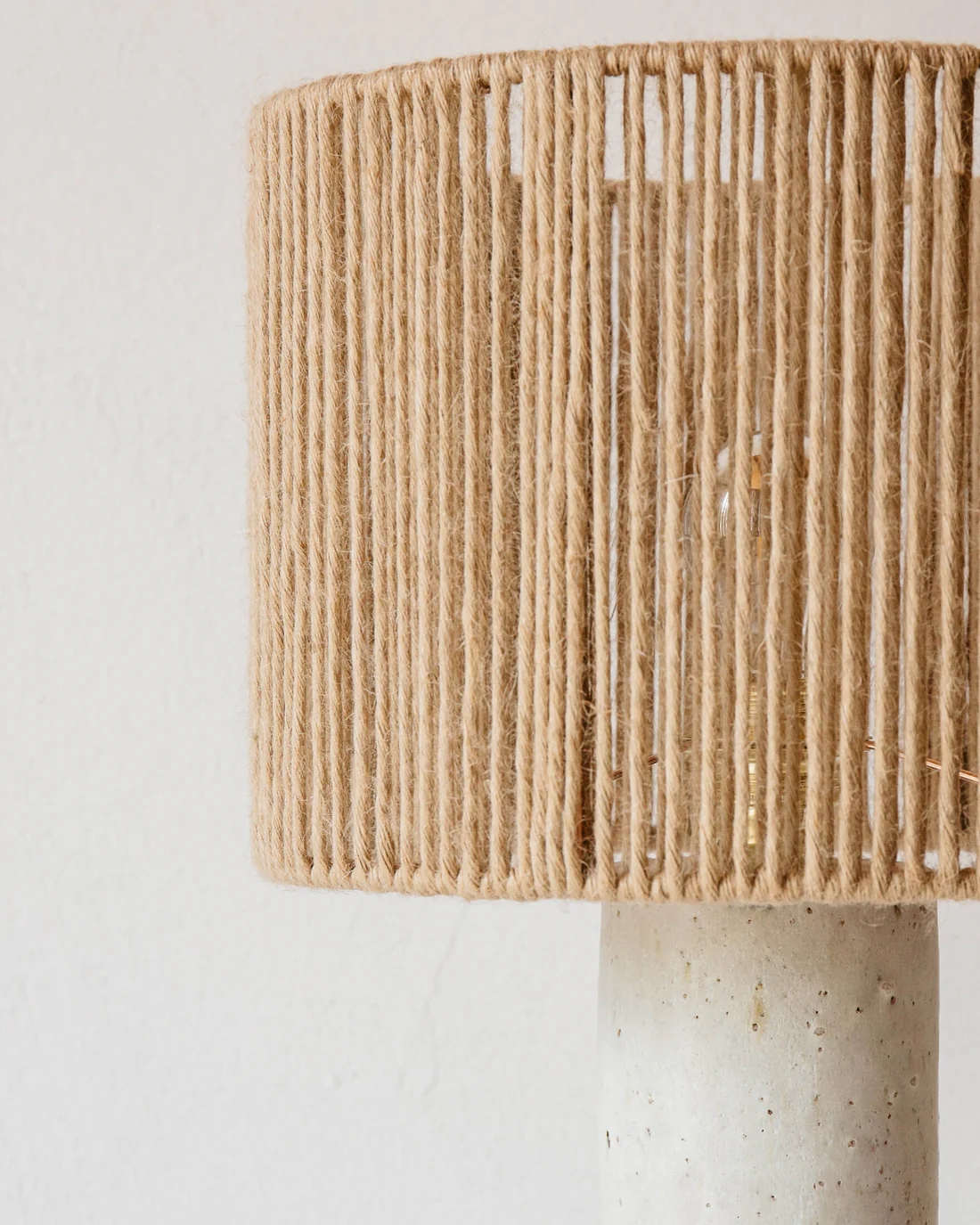 Gres_editions_lampe_terre_abatjour_juteepaisse_bafb2340-0001-4f59-9451-dea236ec5c12